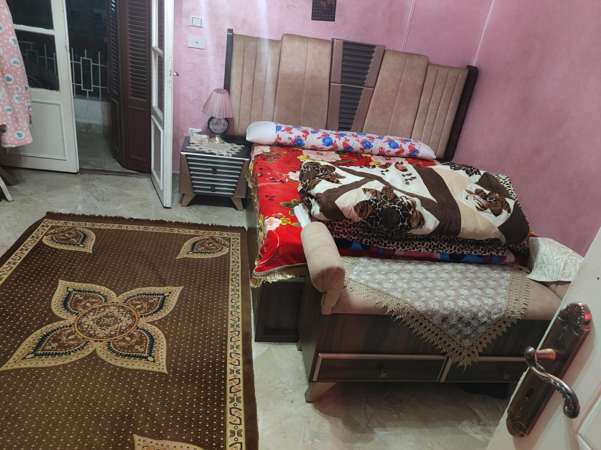 Apartment 64أ شارع الرشيد متفرع من شارع وادي النيل بجوار أسماك وادي النيل العجوزه المهندسين دور4 شقه شمال الاسنسير *